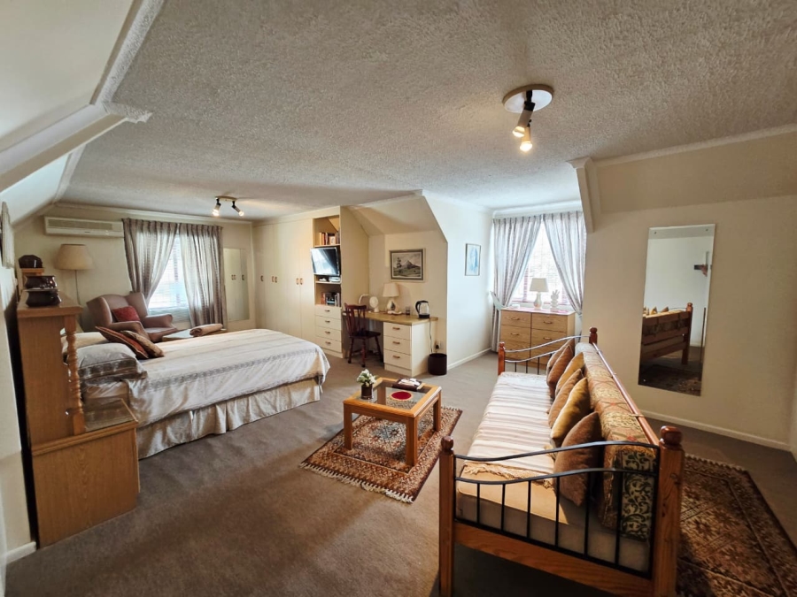 4 Bedroom Property for Sale in Dormehls Drift Western Cape